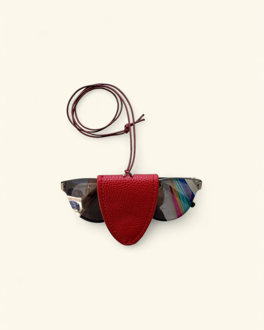 FUNDA IMAN GAFAS ROJO