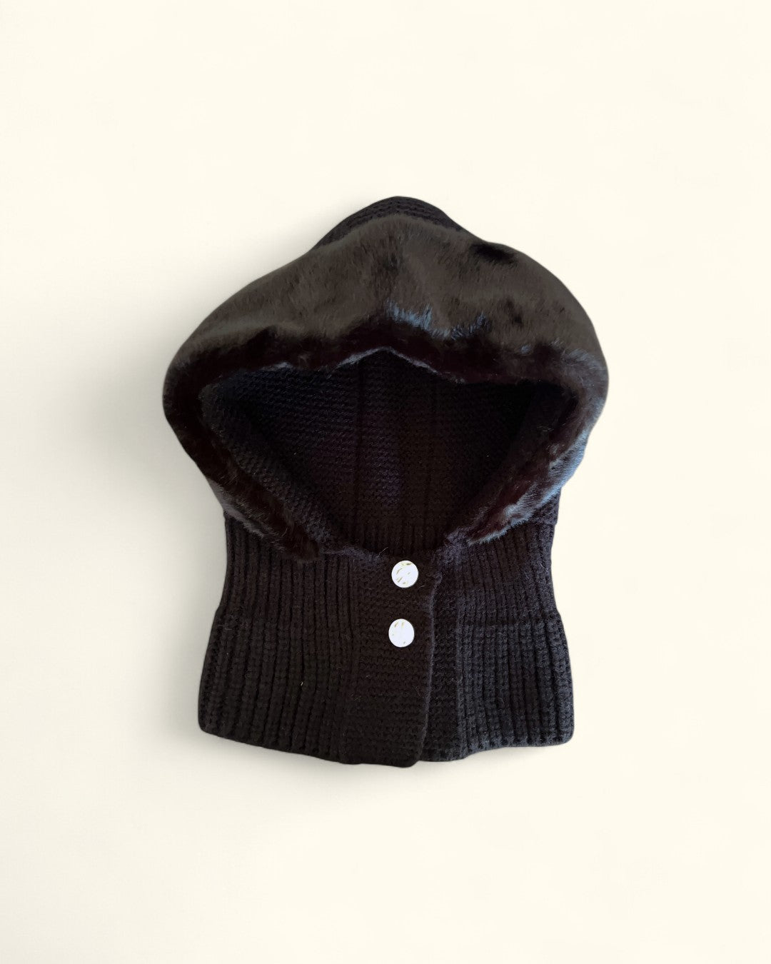 BALACLAVA CONTORNO DE PELO NEGRO