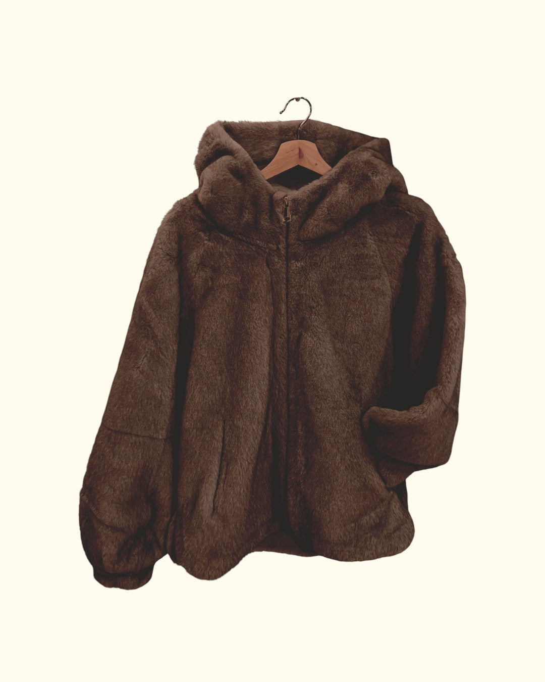 CHAQUETA PELO CHOCOLATE CON CAPUCHA