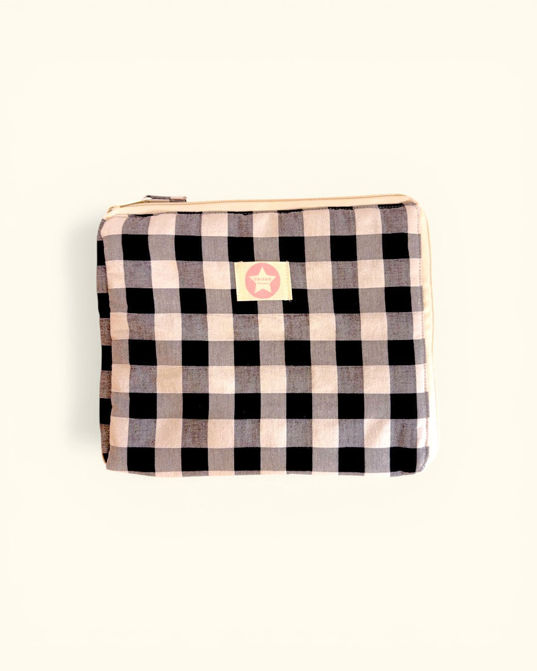 FUNDA DE IPAD NEGRO Y ROSA