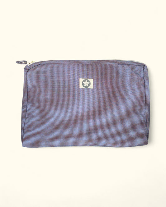 FUNDA DE ORDENADOR CUADROS AZUL MARINO Y MARRÓN